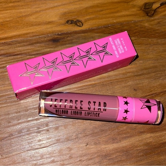 Jeffree Star Mystery Ranch Sheriff Badge Mystery Box Liquid Lipstick Brand New - Picture 2 of 5